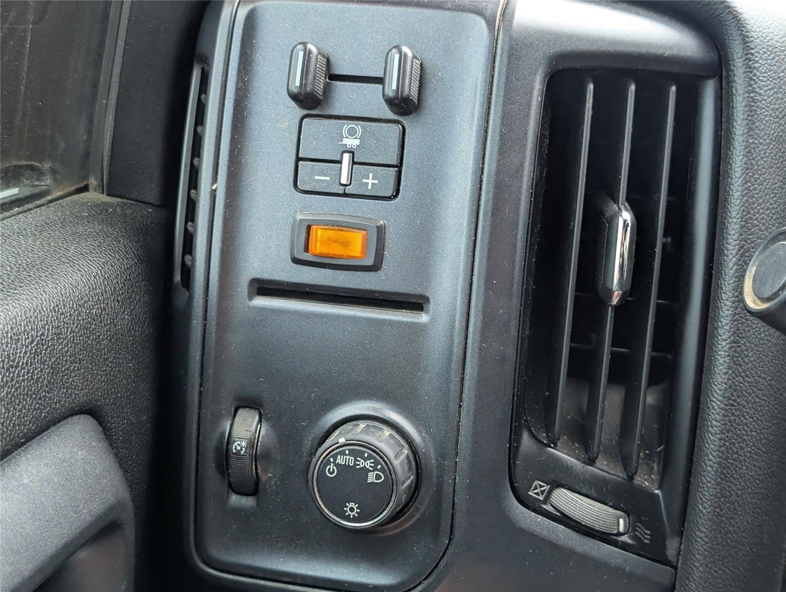 Used 2019 SUMMIT WHITE Chevrolet Work Truck image 24