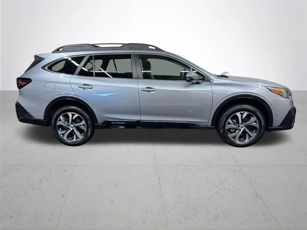 Used 2021 Silver Subaru Limited image 9