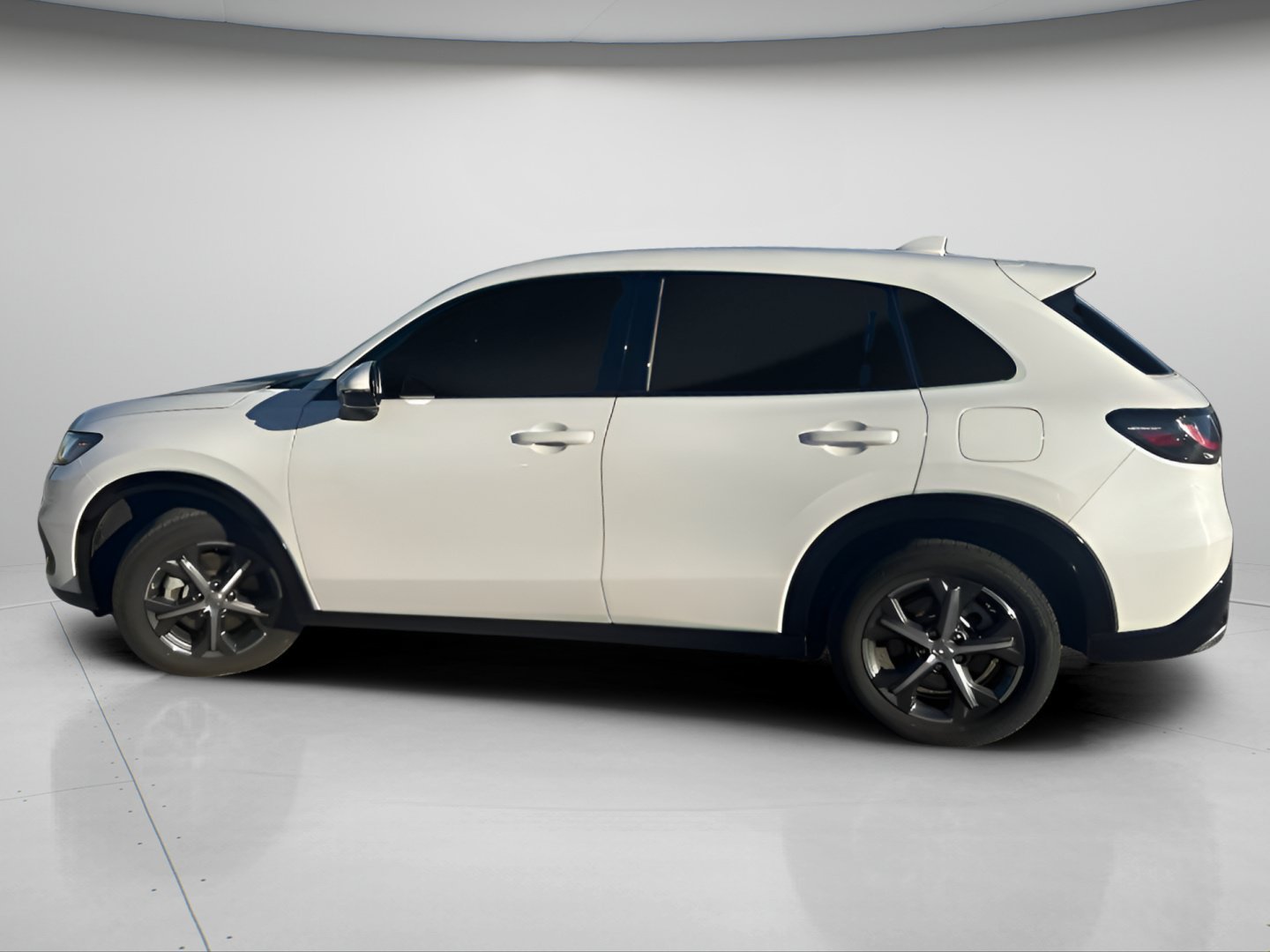 Used 2024 Platinum White Pearl Honda EX-L image 9