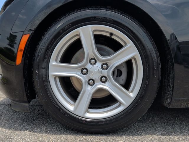 Used 2022 Black Chevrolet 1LT image 9