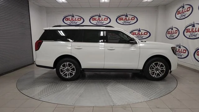 New 2026 Star White Metallic Tri-Coat Ford Active image 13