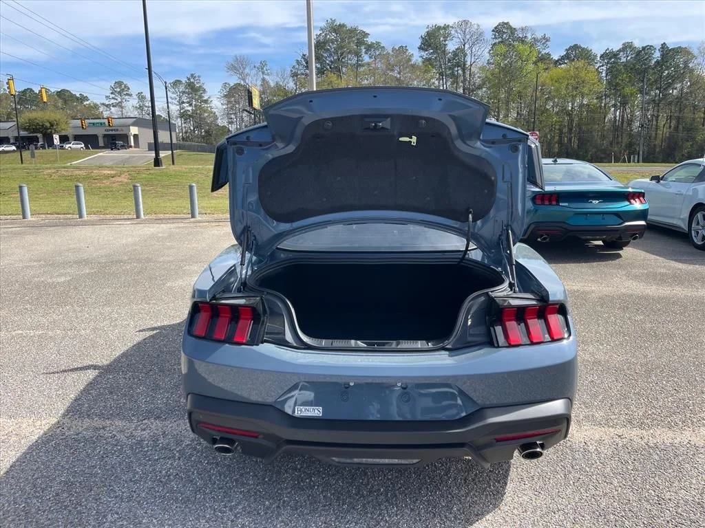 2026 Ford Mustang EcoBoost Fastback - Photo 11