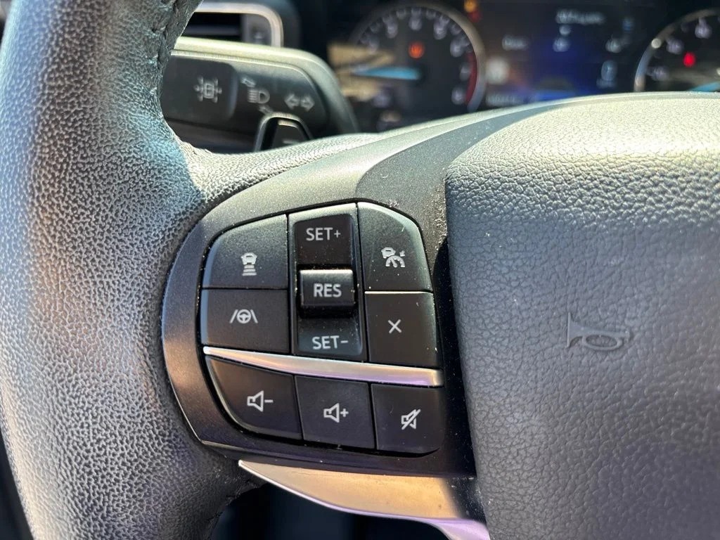 Used 2020 White Ford Limited image 20