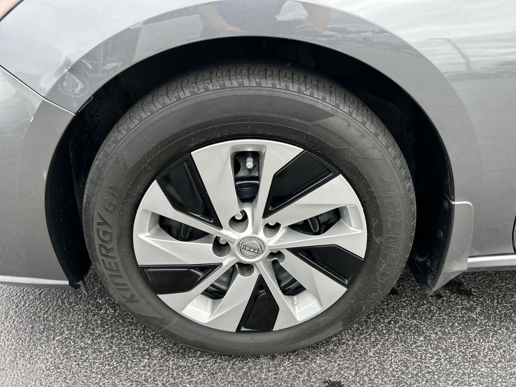 Used 2023 Gray Nissan 2.5 S image 16