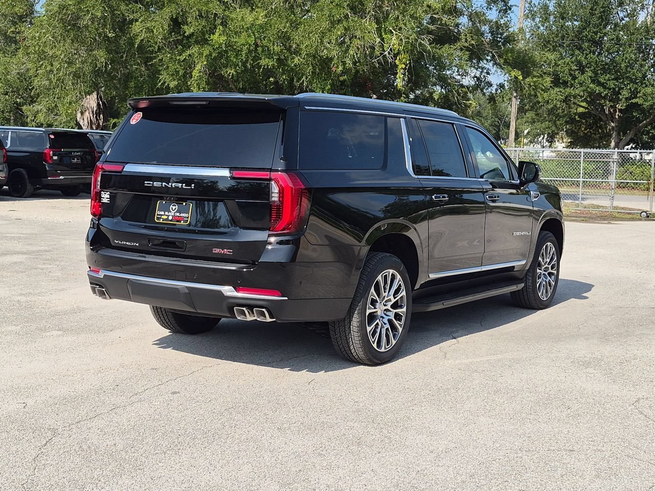 2026 GMC Yukon XL Denali - Photo 8