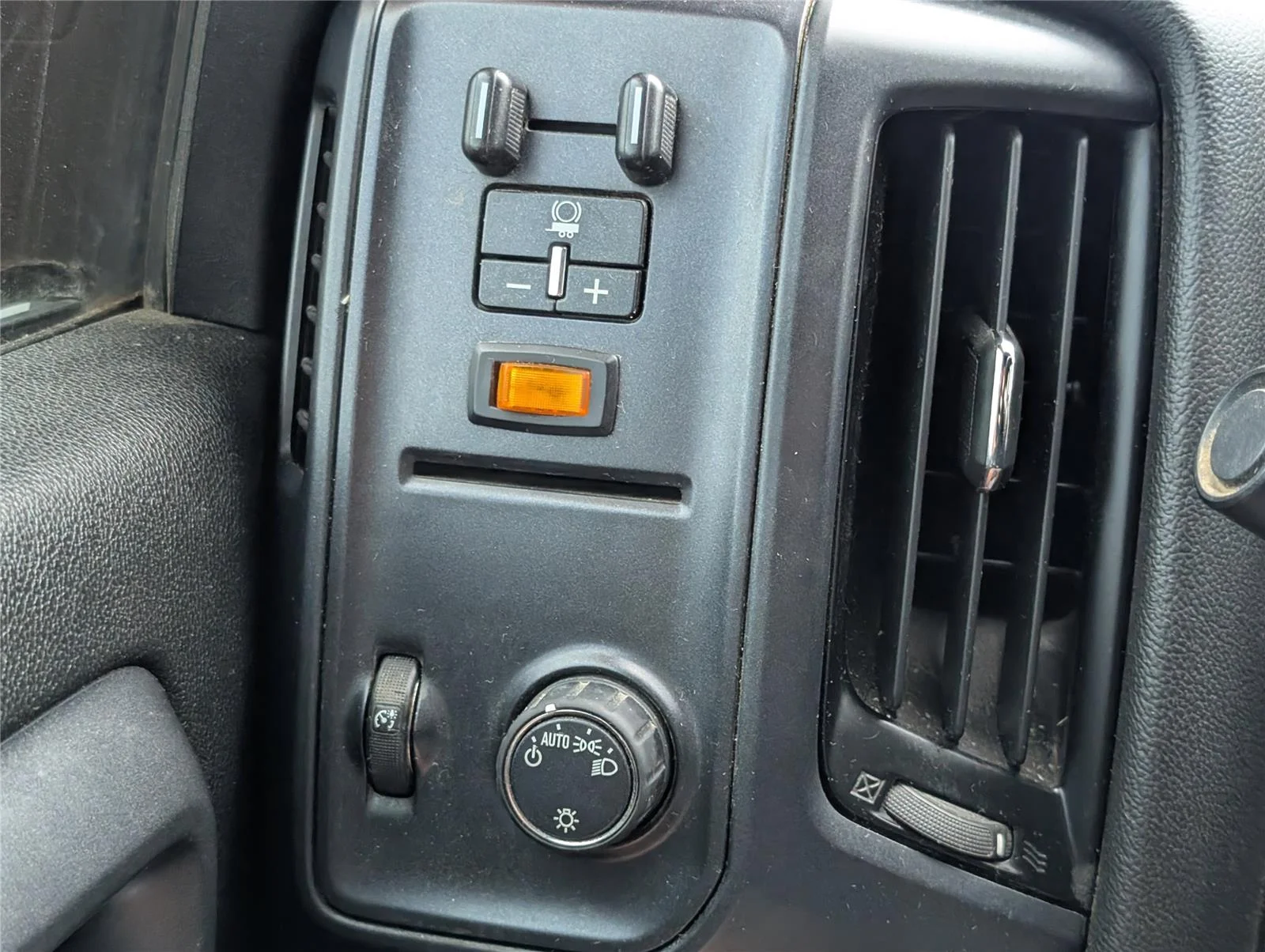Used 2019 SUMMIT WHITE Chevrolet Work Truck image 24