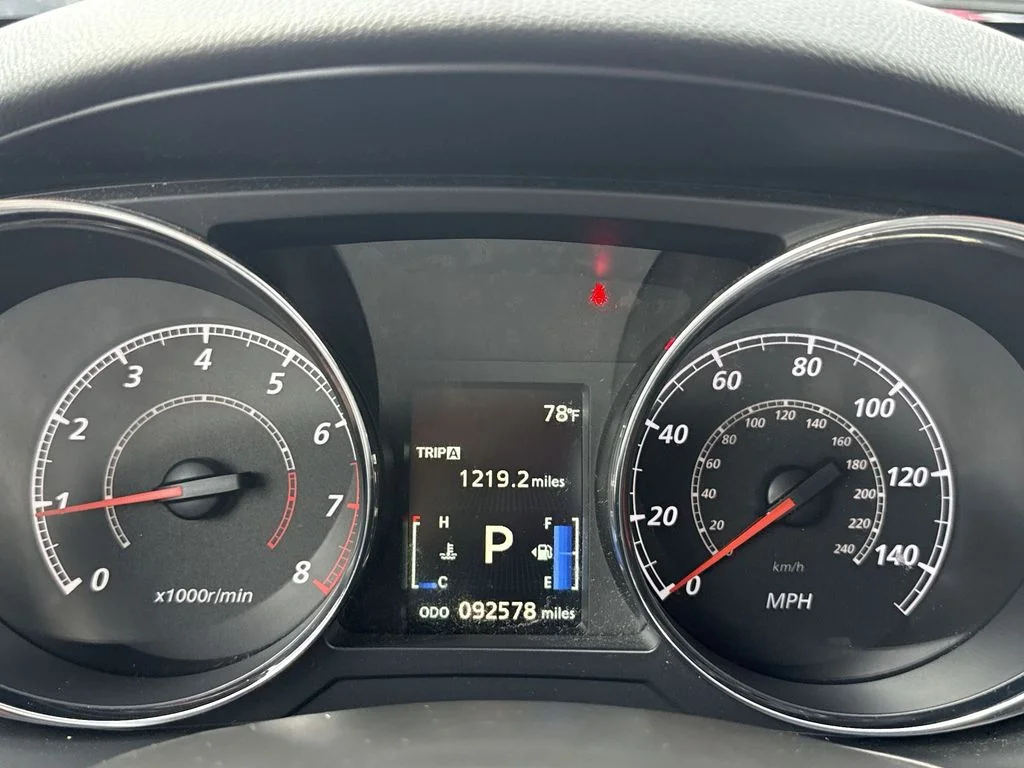 Used 2016  Mitsubishi ES image 15