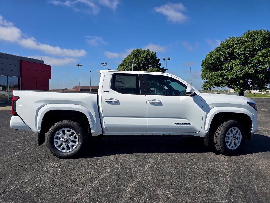 New 2026 Ice Cap Toyota  SR5 image 15