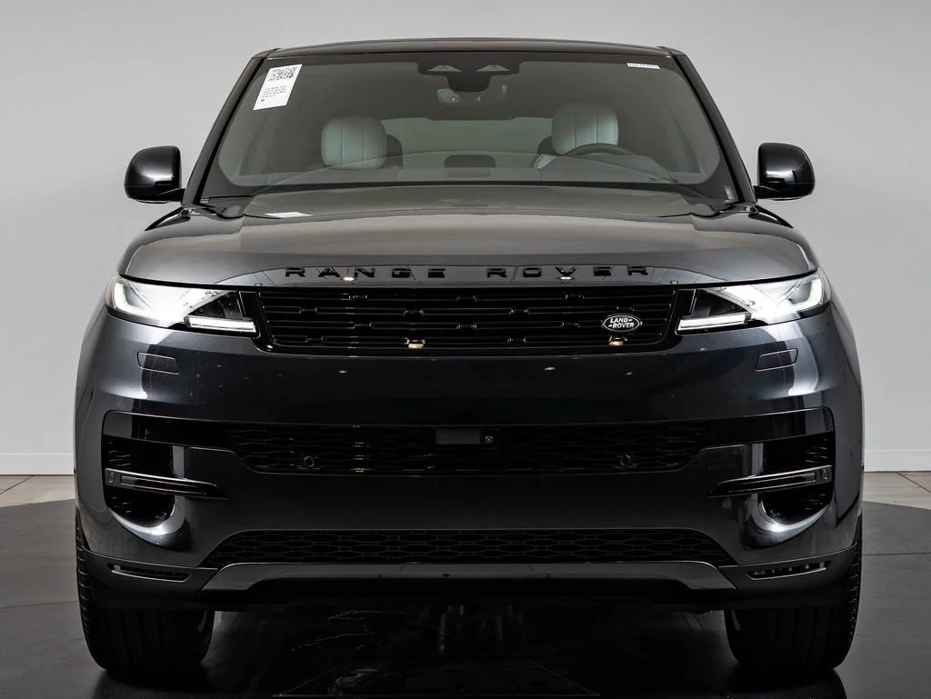 New 2026 Carpathian Grey Land Rover SE image 2