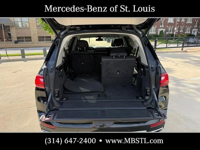 Used 2021 Black BMW xDrive40i image 8
