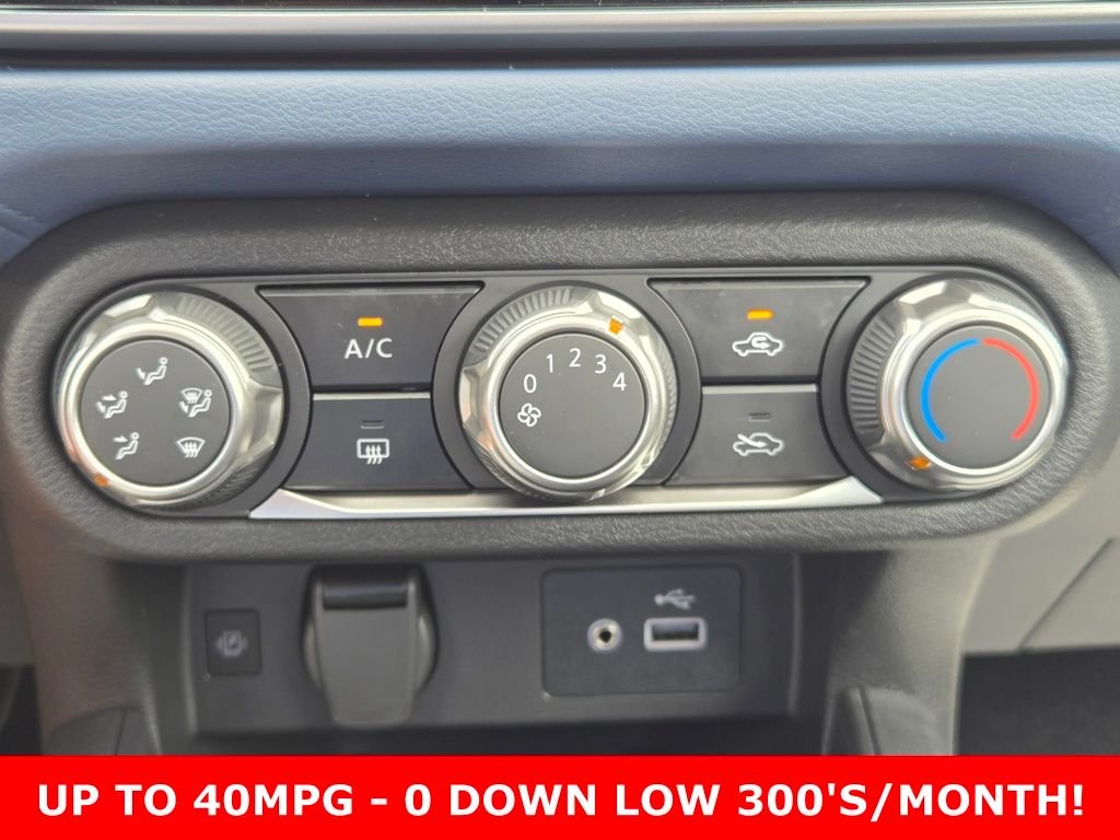 2025 Nissan Versa Sedan SV - Photo 21