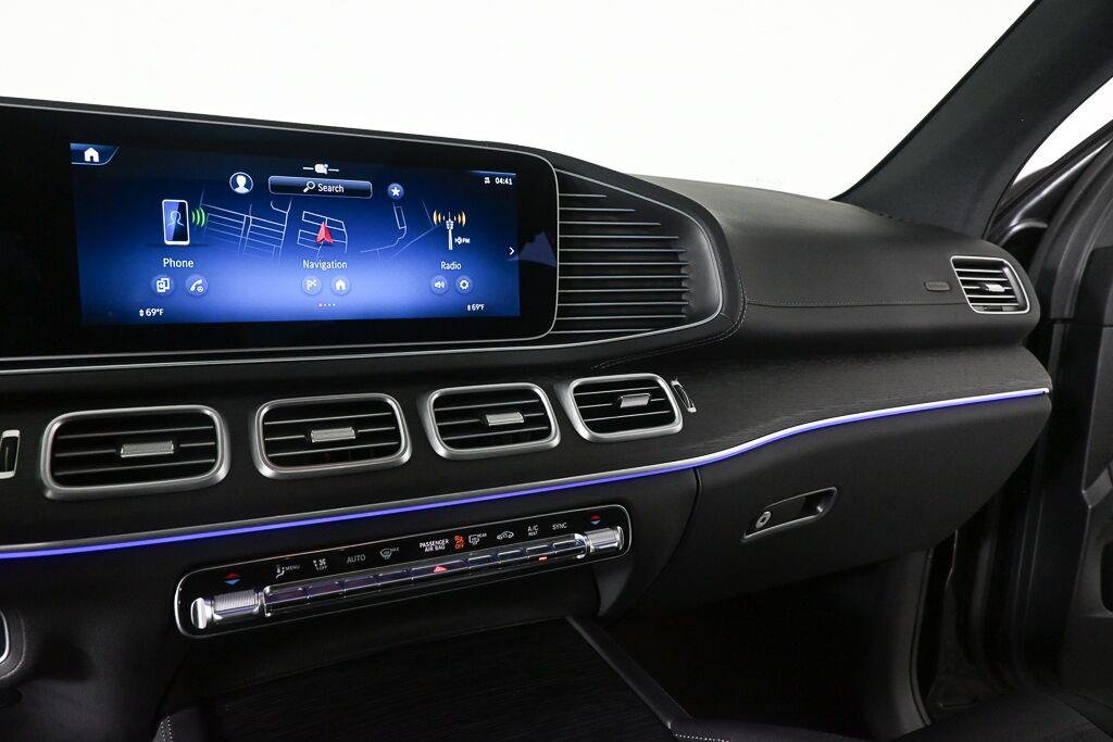 Certified Used 2025 Obsidian Black Metallic Mercedes-Benz GLS 580 image 13