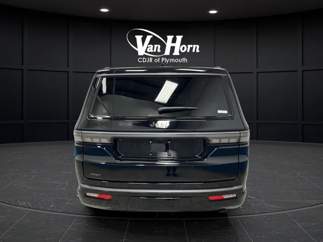 New 2026 High Gloss Black Exterior Paint Jeep Limited Altitude image 6