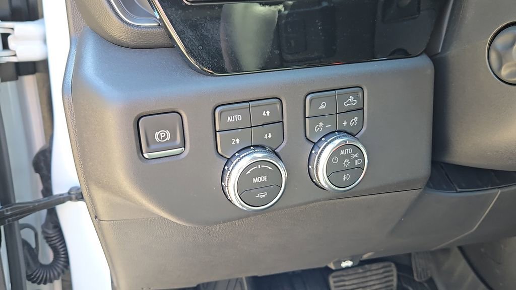 2026 GMC Sierra 1500 SLT - Photo 10