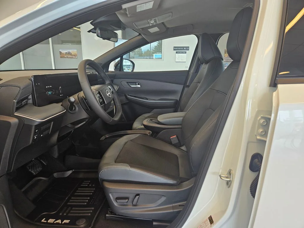 New 2026 Everest White Pearl TriCoat Nissan SV+ image 14