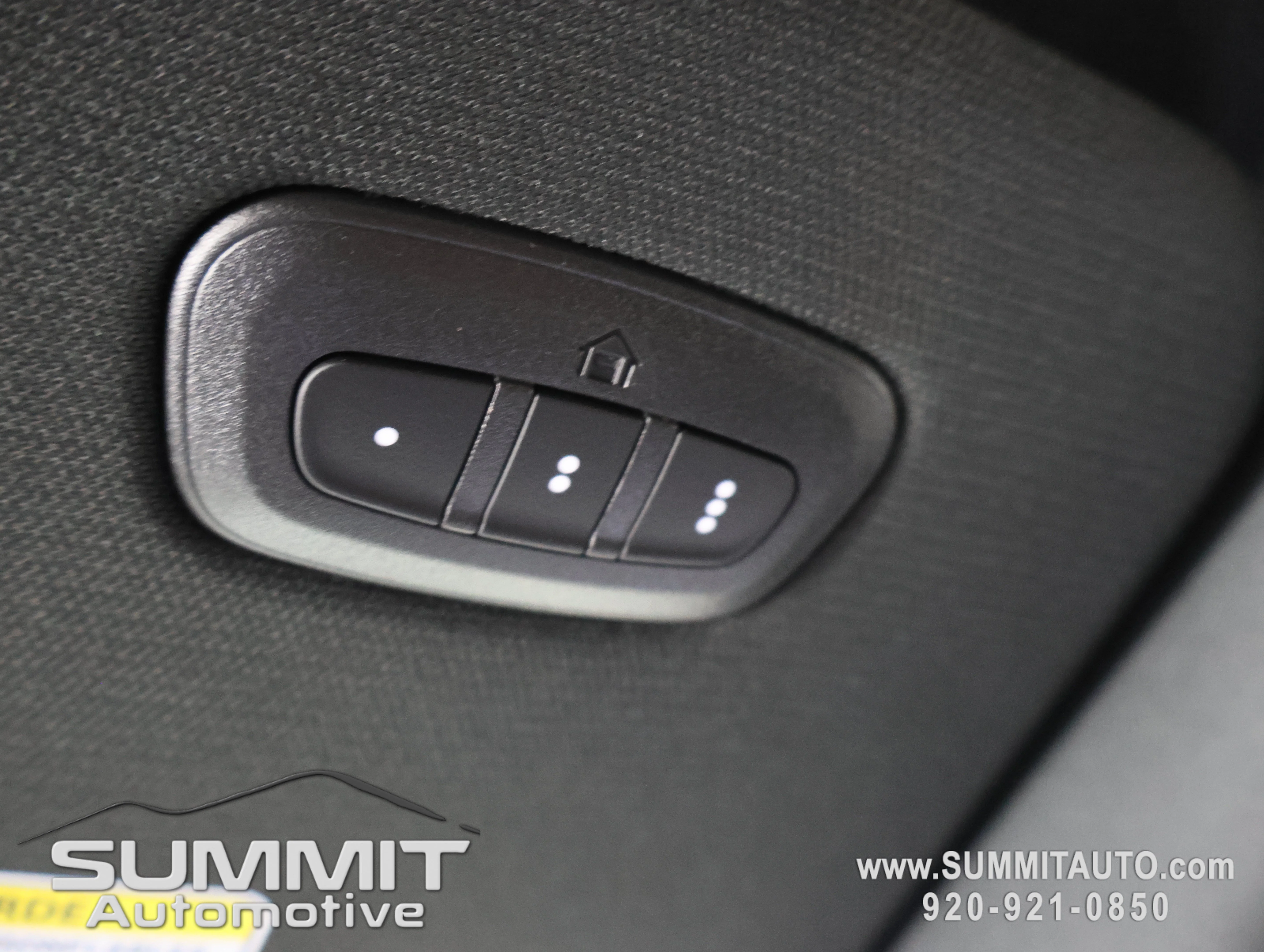 New 2026 Diamond Black Crystal Pearl-Coat Exterior Paint RAM Big Horn/Lone Star image 64
