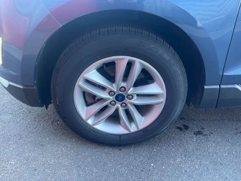 Used 2018 Blue Ford SEL image 13