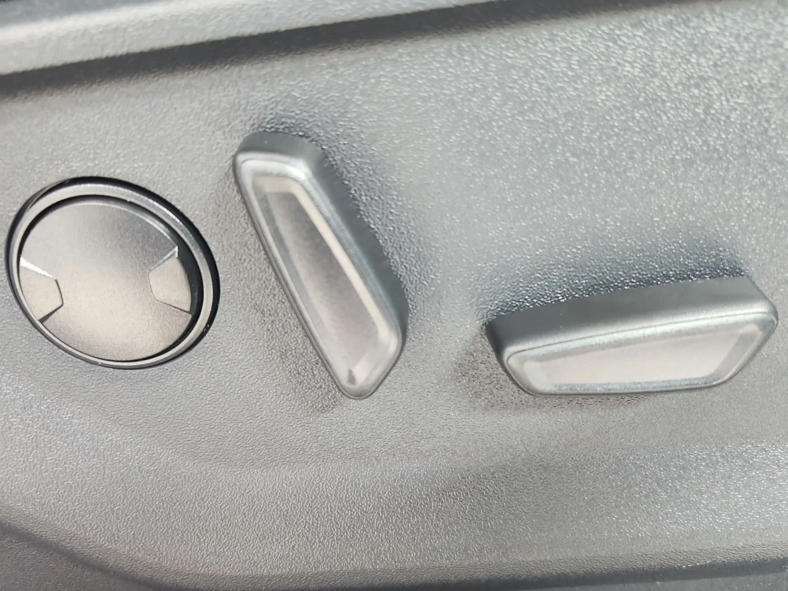 New 2026 Oxford White Ford XLT image 45