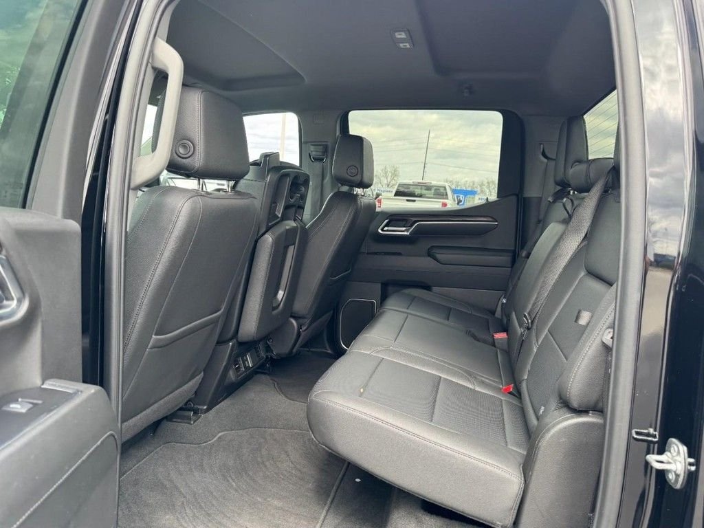 Used 2025 Black GMC SLT image 10