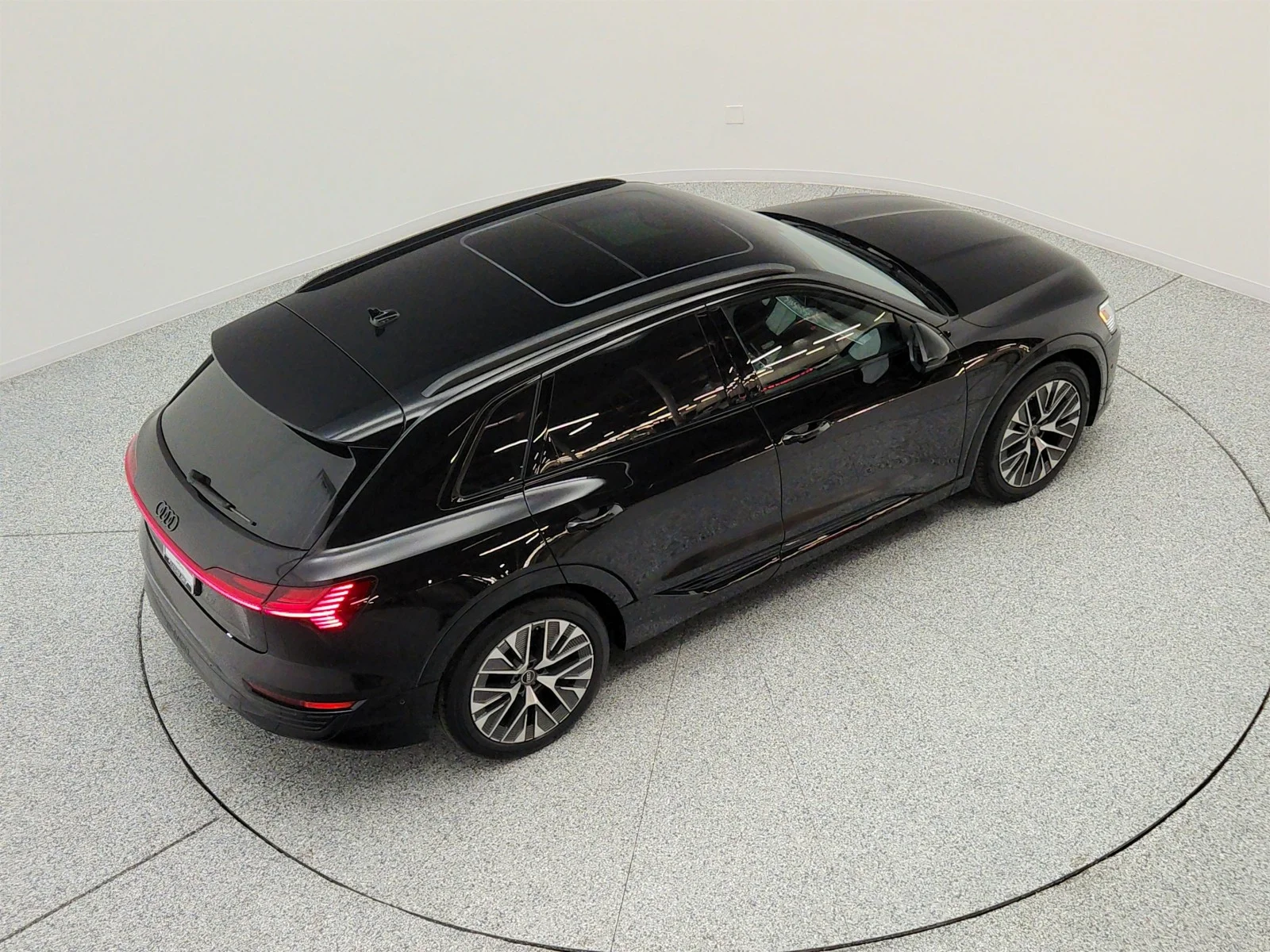 Used 2024 Mythos Black Metallic Audi Premium Plus quattro image 26