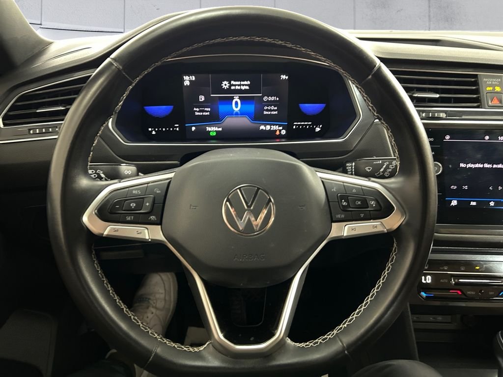 Used 2022  Volkswagen 2.0T SE image 9