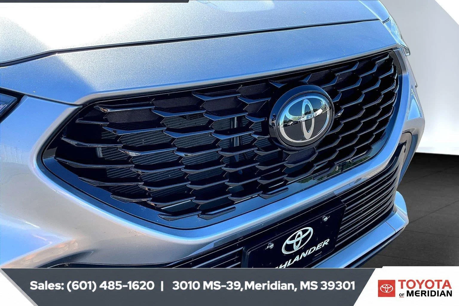 Used 2025 Celestial Silver Metallic Toyota XSE image 22