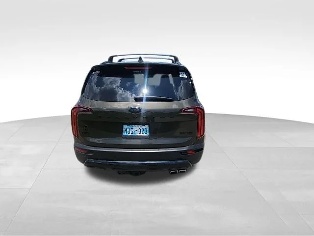Used 2021 Green Kia SX image 4