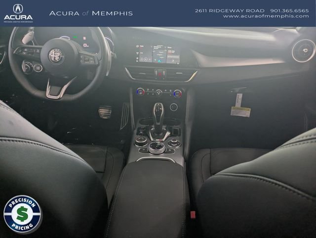 2025 Alfa Romeo Giulia Base - Photo 24