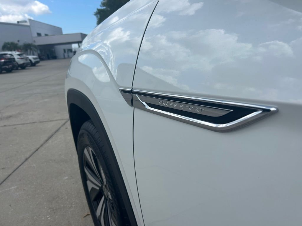 New 2026 White/off-white Volkswagen 2.0T SE image 28