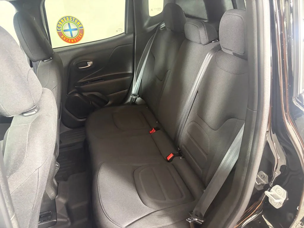 Used 2022 Black Jeep Latitude image 14