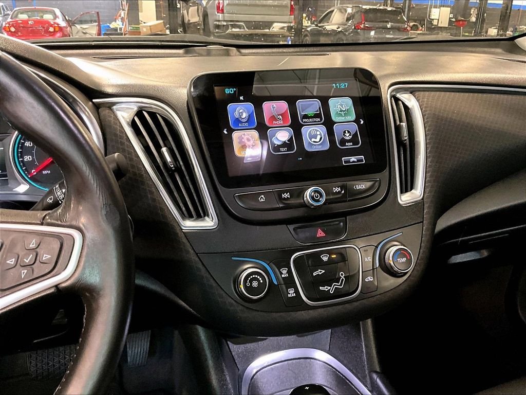 Used 2018 Gray Chevrolet LT image 18