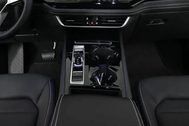 New 2026 Pure Gray Volkswagen 2.0T SEL image 32