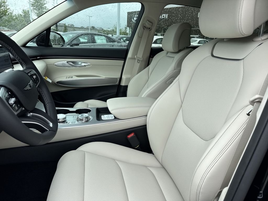 New 2026 Black Genesis 2.5T SELECT image 13