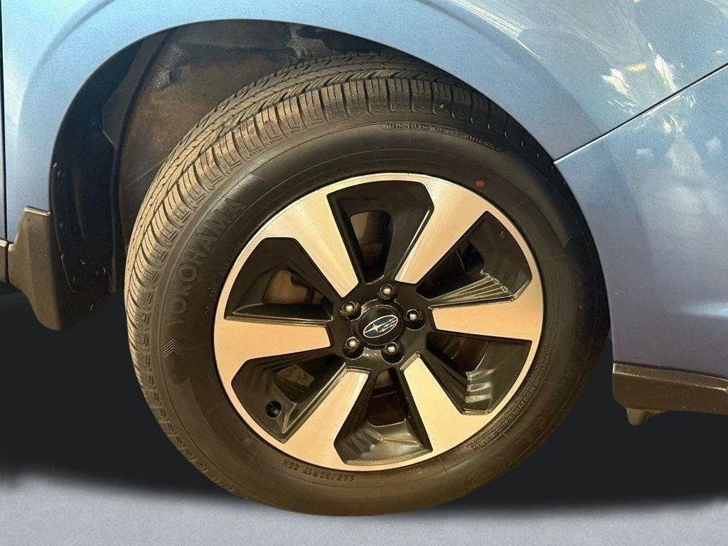 Used 2017 Blue Subaru 2.5i Premium image 19