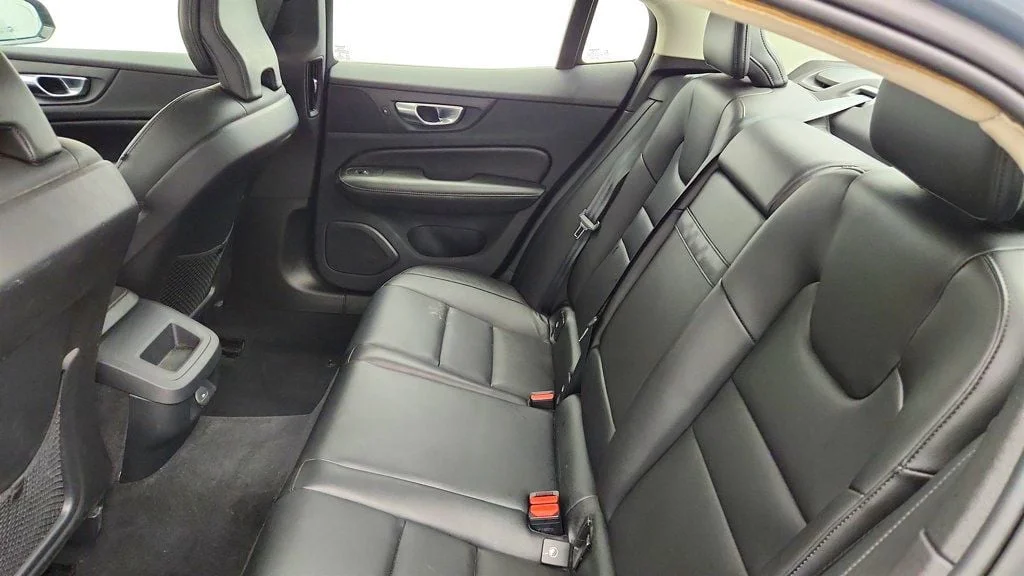 Used 2023 Thunder Grey Metallic Volvo B5 AWD Core Dark Theme image 20