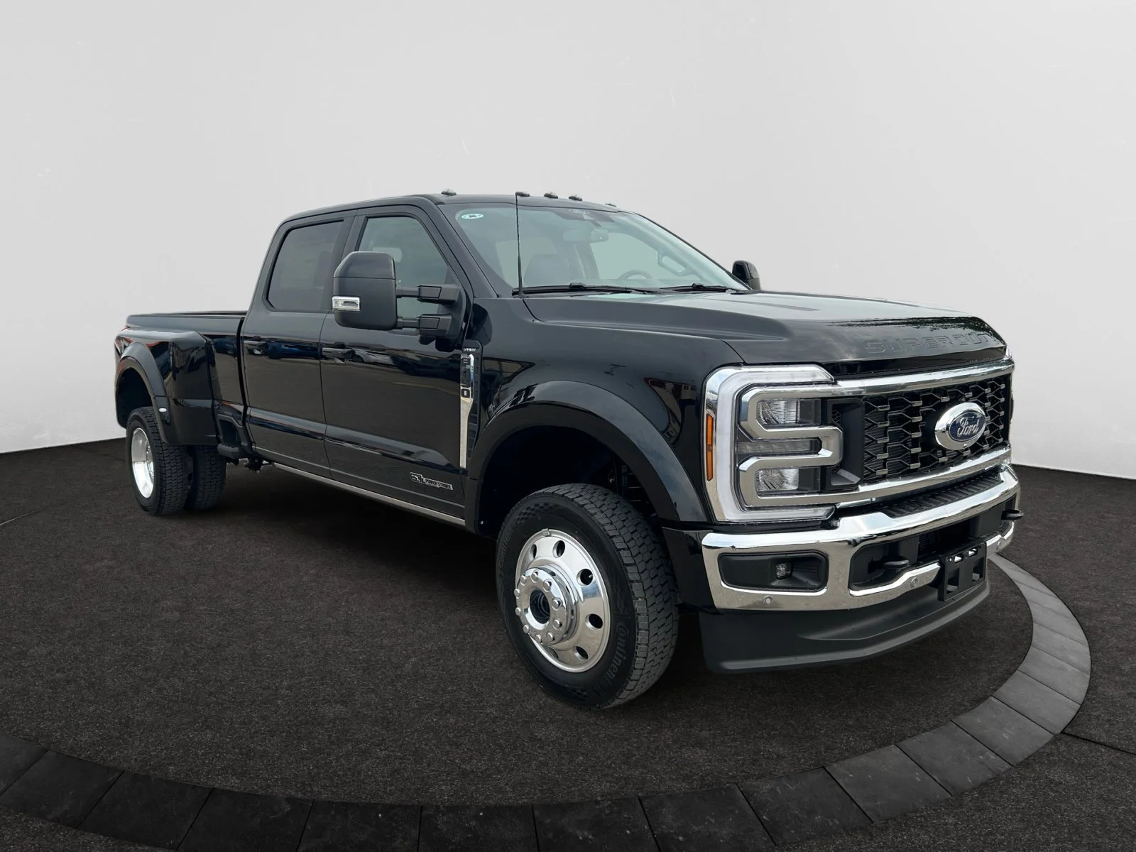 New 2026 Agate Black Metallic Ford Lariat image 7