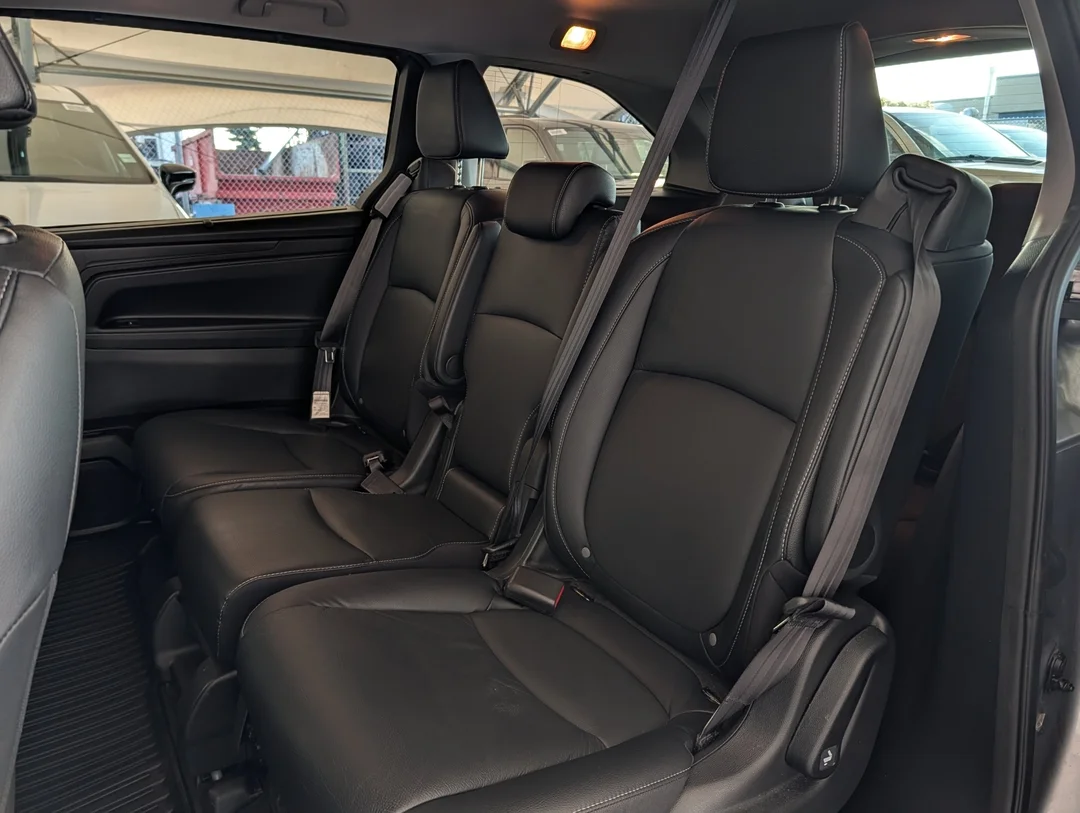 Certified Used 2022 Grey Honda EX-L NAV - - FWD - Power Sliding Doors & Liftgate - Sunroof - Leather - Heated Seats & More! image 28