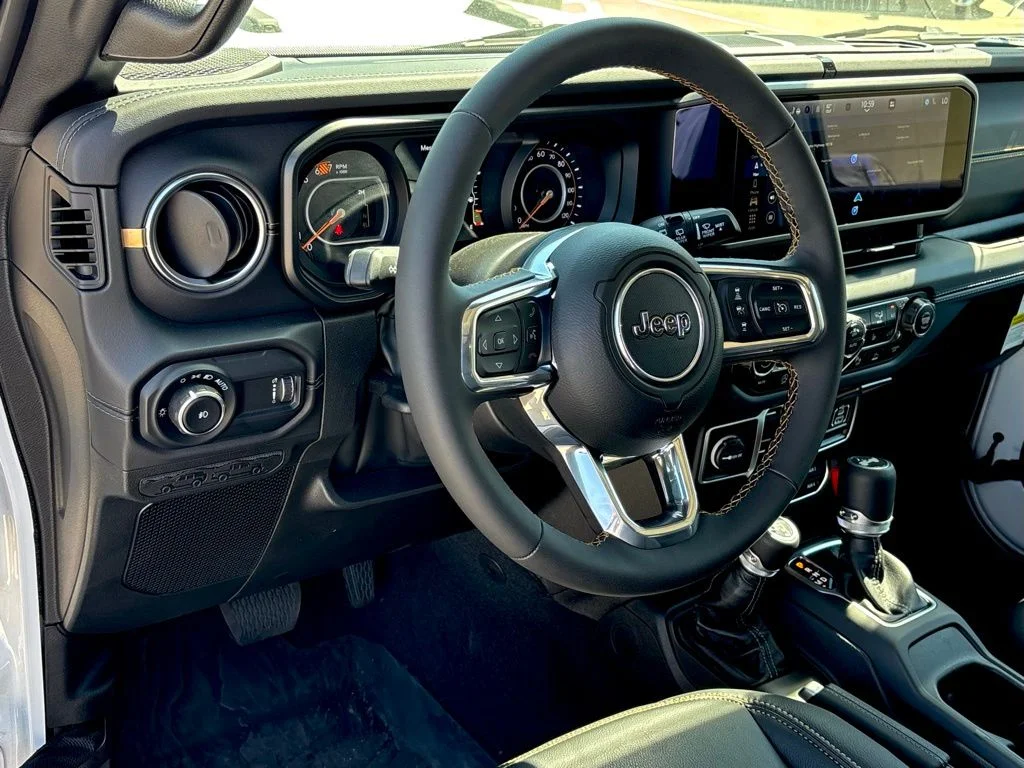 2025 Jeep Wrangler 4-Door Sahara - Photo 10