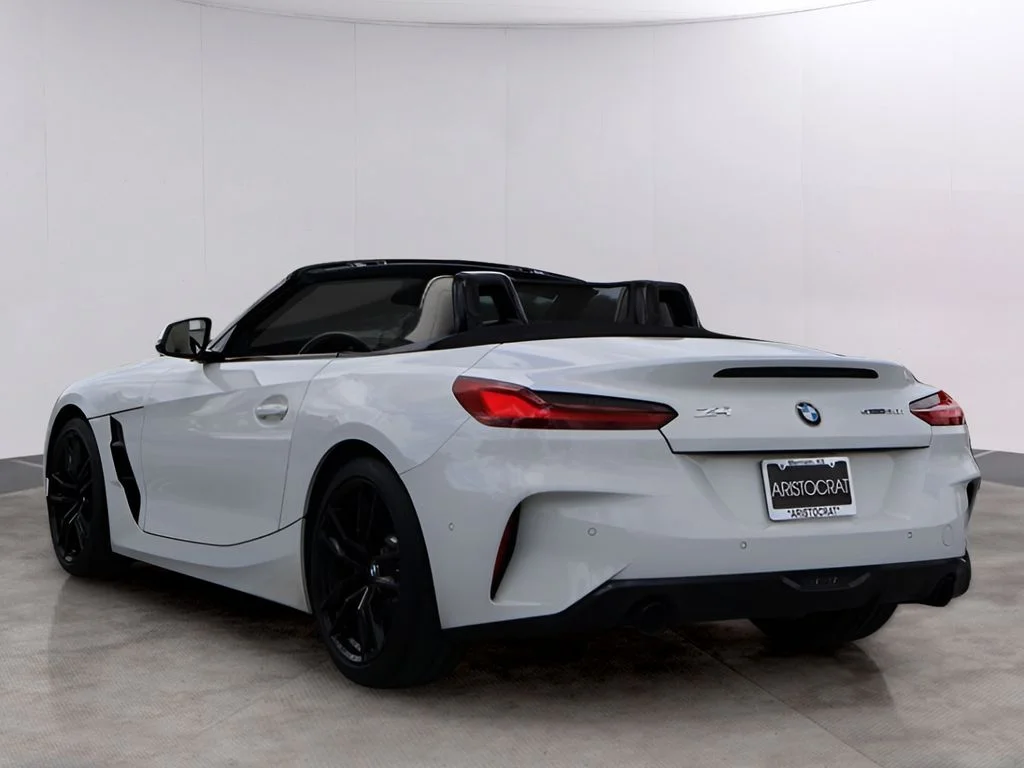 Used 2019 Alpine White BMW sDrive30i image 5