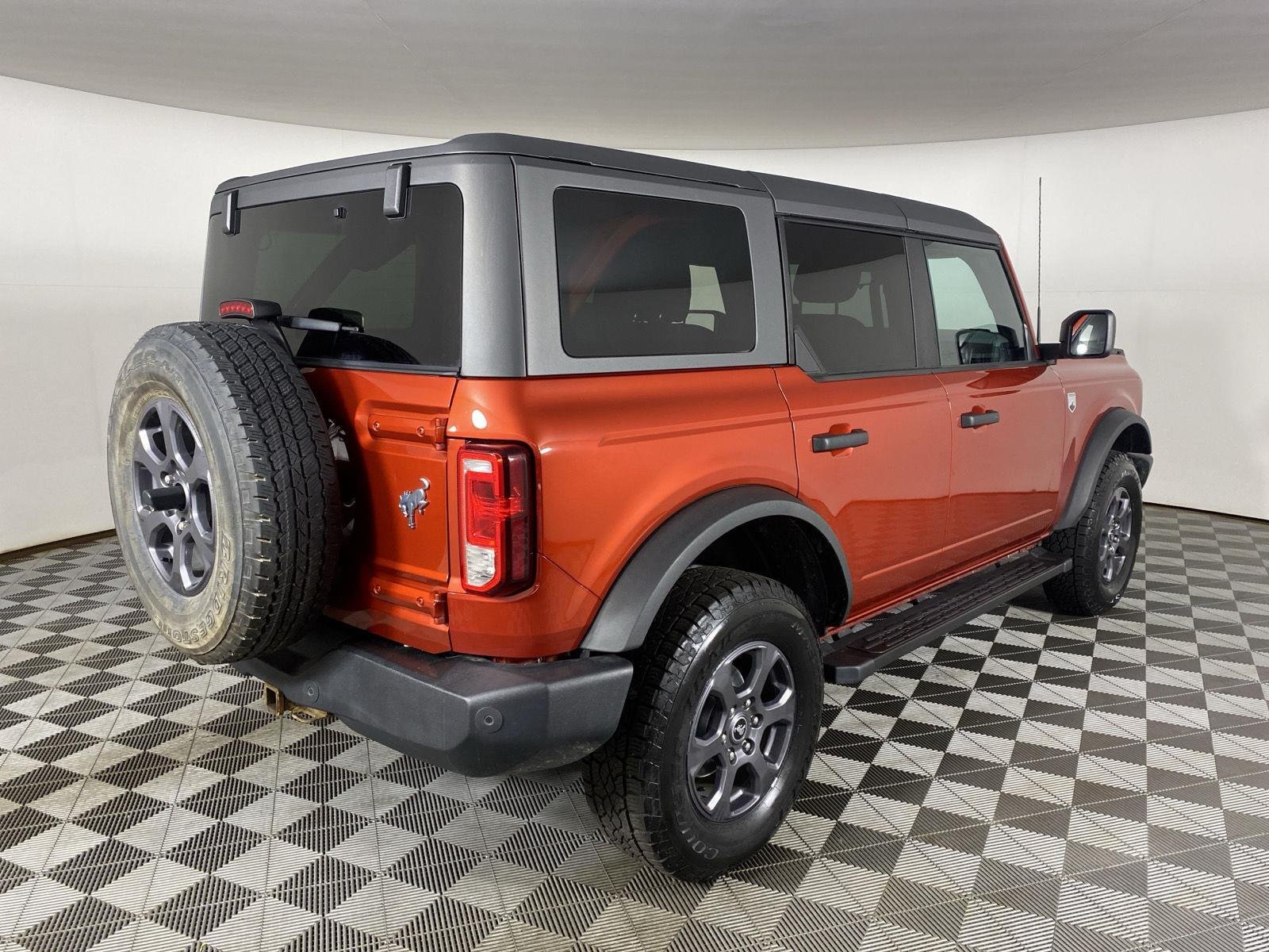 Used 2023 Red Ford Base image 7