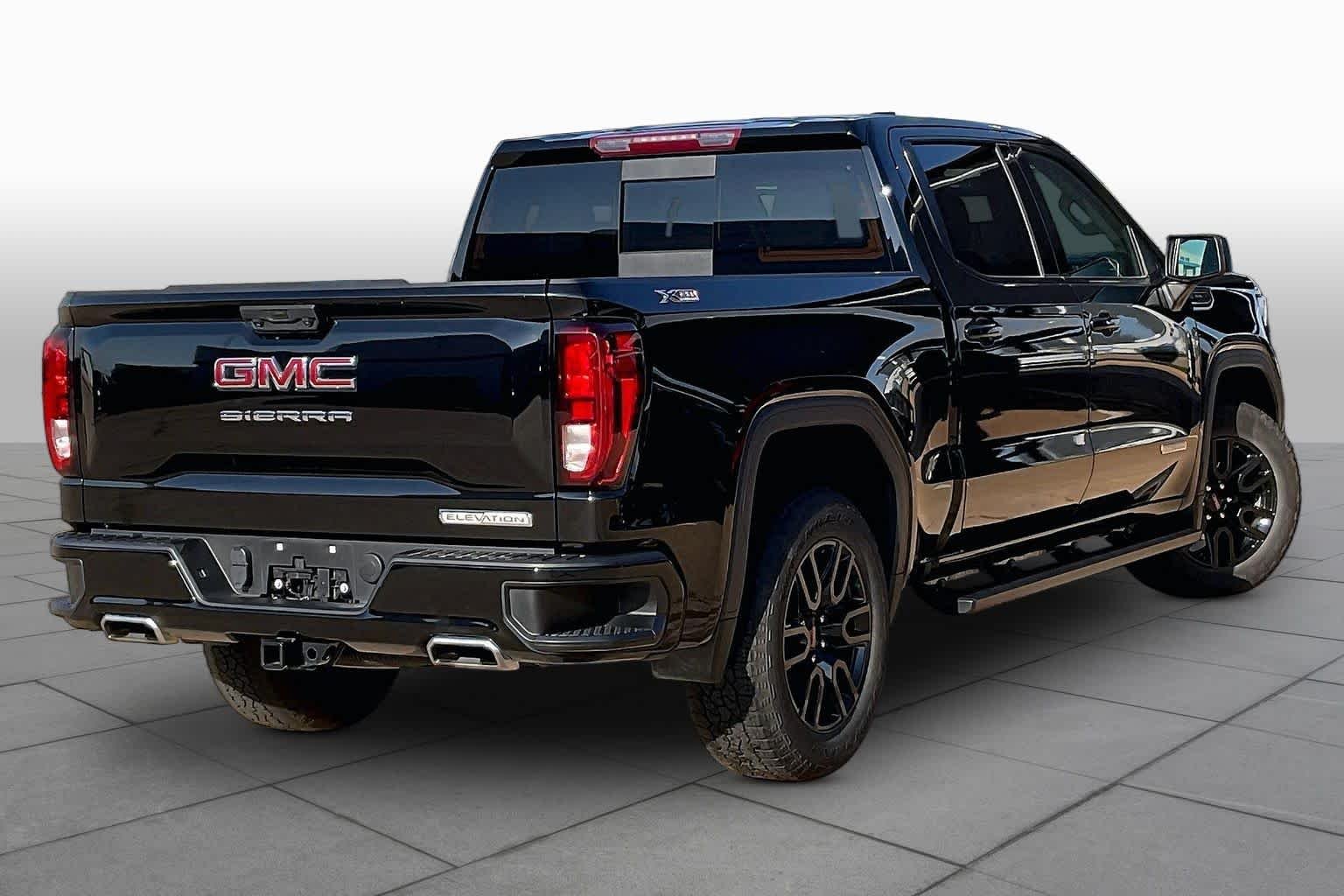 Used 2024 Onyx Black GMC Elevation image 11