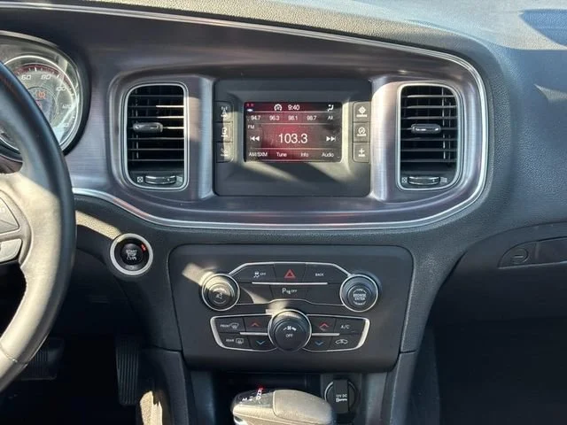Used 2015 Gray Dodge SE image 13