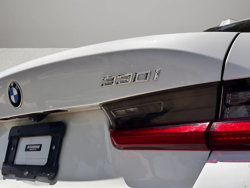 Used 2023 White BMW 330i xDrive image 25
