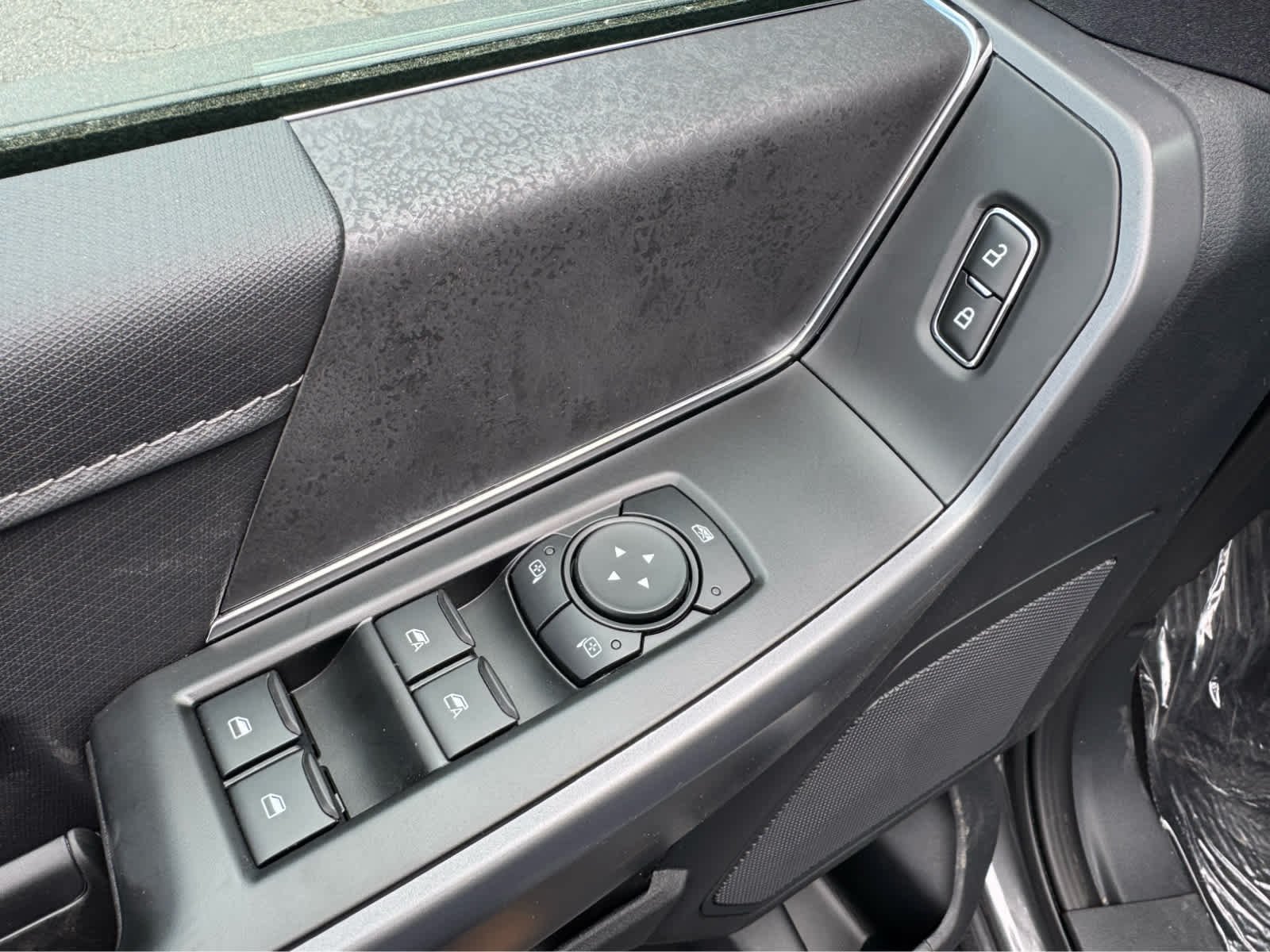 New 2026 Carbonized Gray Metallic Ford XLT image 14