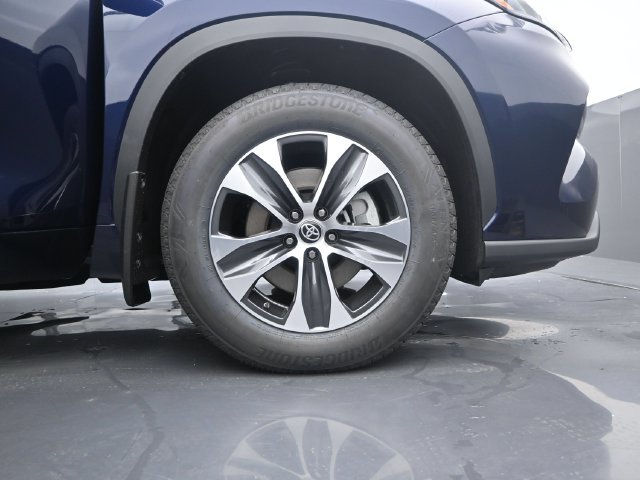 Used 2025 Blueprint Toyota XLE image 18