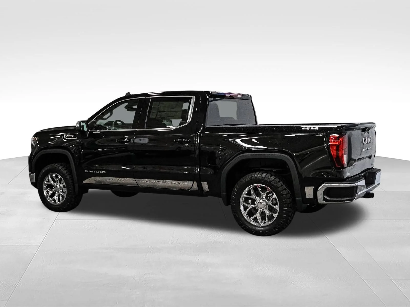 New 2026 Onyx Black GMC SLE image 4