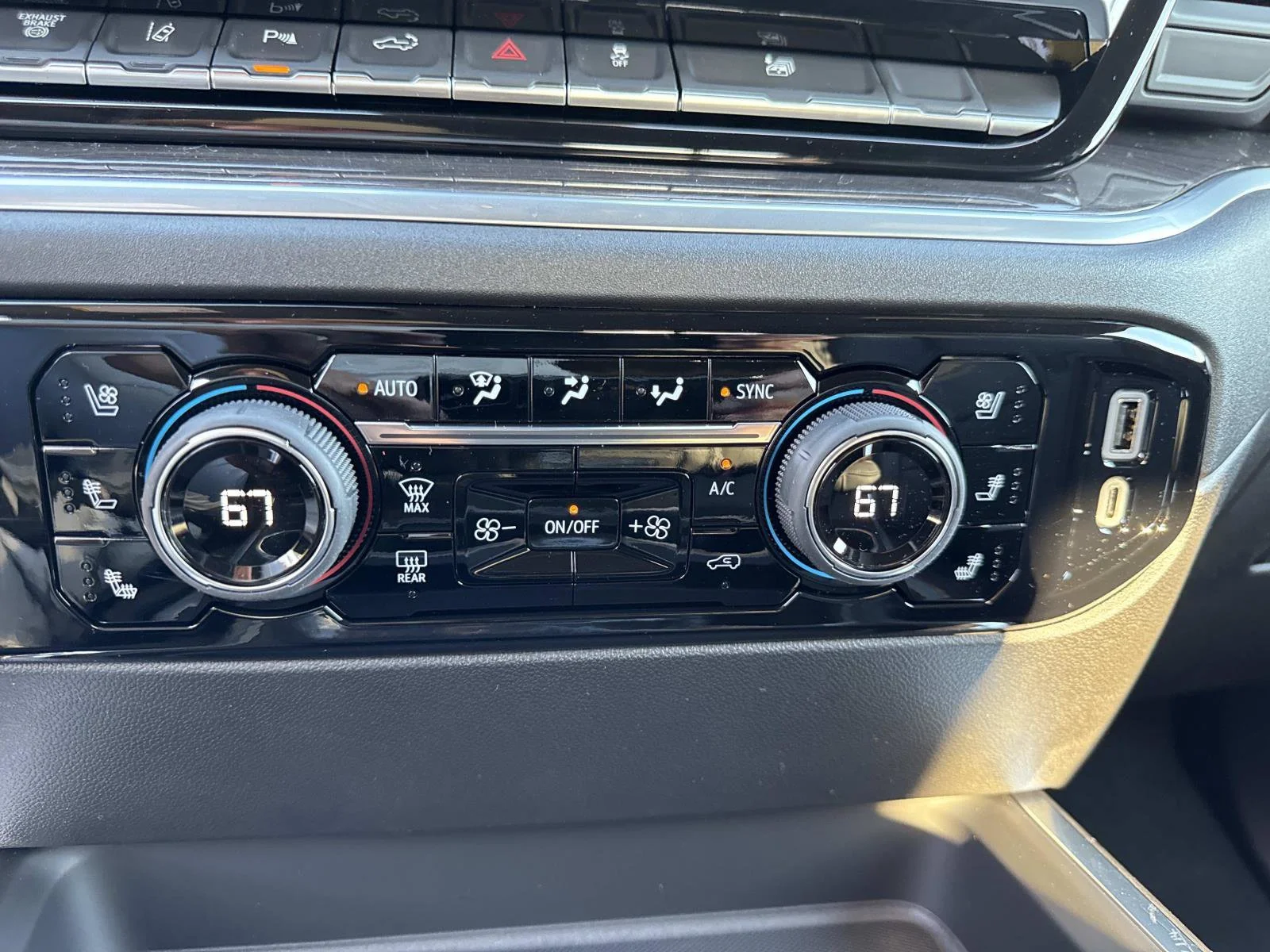 2026 Chevrolet Silverado 3500 HD LTZ - Photo 29
