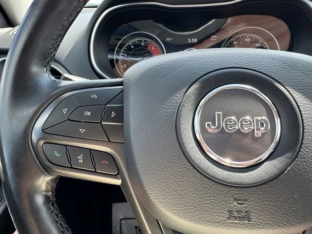 Used 2020 Silver Jeep Trailhawk 4x4 image 27