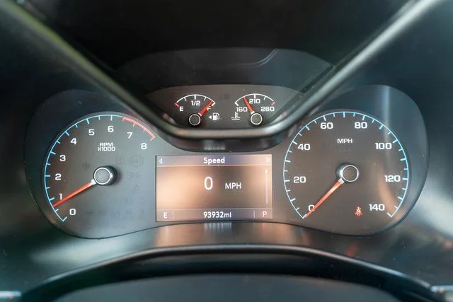 Used 2021 Gray Chevrolet Z71 image 21