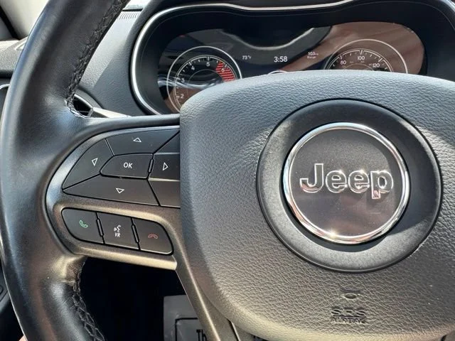 Used 2020 Silver Jeep Trailhawk 4x4 image 27